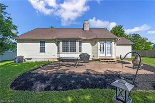 690 Grantwood Ave, Sheffield Lake, OH 44054 - Photo 32