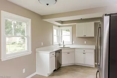 1952 Miriam Avenue, Avon, OH 44011 - Photo 4