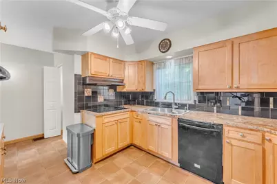 748 Evergreen Drive, Akron, OH 44303 - Photo 18