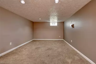 888 Frederick Boulevard, Akron, OH 44320 - Photo 10