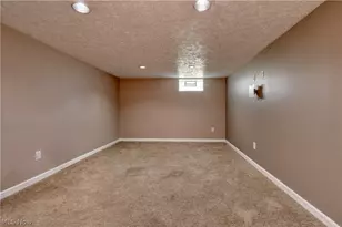 888 Frederick Blvd, Akron, OH 44320 - Photo 10