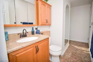 1674 Cloverview Dr, Green, OH 44685 - Photo 26