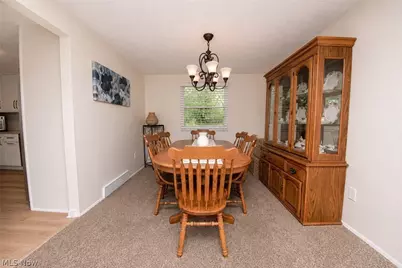1674 Cloverview Drive, Green, OH 44685 - Photo 8