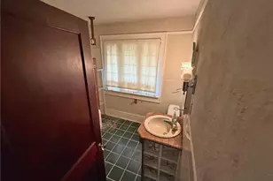 254 N Highland Ave, Akron, OH 44303 - Photo 16