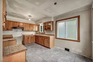 2680 Nesmith Lake Blvd, Akron, OH 44314 - Photo 8