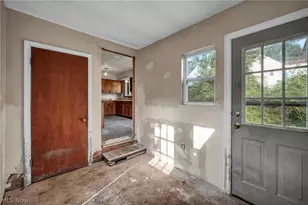 2680 Nesmith Lake Blvd, Akron, OH 44314 - Photo 28