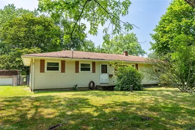 7101 Pinecrest Street NE, Canton, OH 44721 - Photo 1