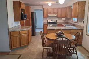 95 River Park Blvd, Munroe Falls, OH 44262 - Photo 6