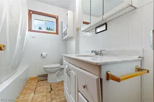 917 35th St NW, Canton, OH 44709 - Photo 16