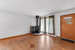 917 35th St NW, Canton, OH 44709 - Photo 4