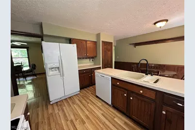 8201 Orchard Road, Concord Twp, OH 44077 - Photo 10