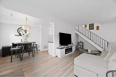 2436 Island Drive #C, Uniontown, OH 44685 - Photo 6