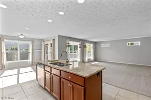 995 Flanders Dr, Wadsworth, OH 44281 - Photo 12