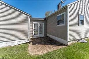 2833 Ellis Ave NE, Canton, OH 44705 - Photo 4