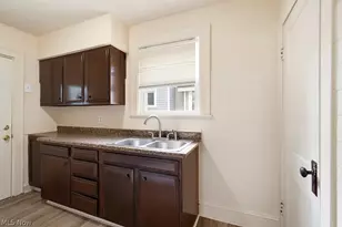 1178 Tampa Ave, Akron, OH 44314 - Photo 12