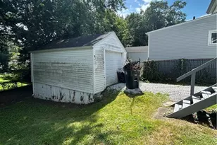 1178 Tampa Ave, Akron, OH 44314 - Photo 16