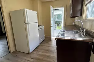 1178 Tampa Ave, Akron, OH 44314 - Photo 6