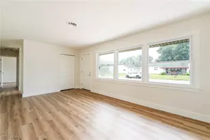 2402 NE Morris Ave, Canton, OH 44705 - Photo 8