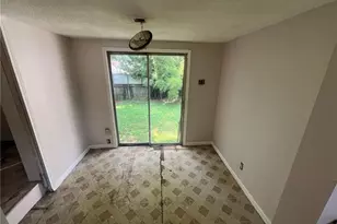 212 Pauline Ave, Akron, OH 44312 - Photo 4