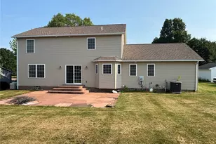 1196 Marigold St NW, Hartville, OH 44632 - Photo 2