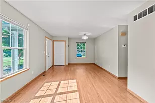 210 S Mantua St, Kent, OH 44240 - Photo 6
