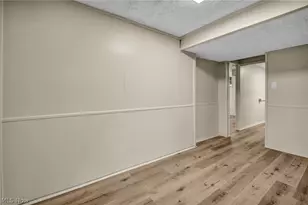 420 W Willowview Dr, Akron, OH 44319 - Photo 32