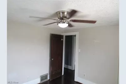 700 Glendora Avenue, Akron, OH 44320 - Photo 20