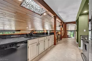 6718 Case Rd, North Ridgeville, OH 44039 - Photo 18
