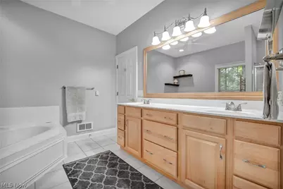 1144 Tanglewood Drive, Mantua, OH 44255 - Photo 16