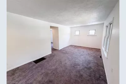 736 Bettes Avenue, Akron, OH 44310 - Photo 6