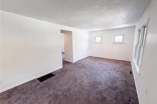 736 Bettes Ave, Akron, OH 44310 - Photo 6