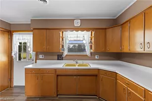 608 South St, Hopedale, OH 43976 - Photo 12
