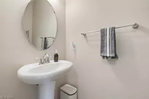 1489 Crescent Dr, Streetsboro, OH 44241 - Photo 6