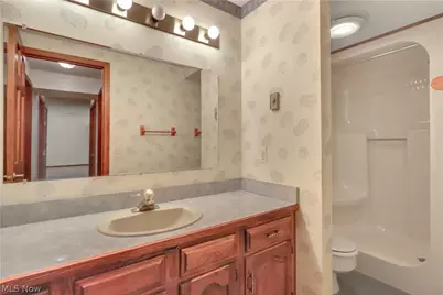 11785 Arbor Glen Drive, Chardon, OH 44024 - Photo 32