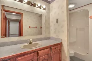11785 Arbor Glen Dr, Chardon, OH 44024 - Photo 32