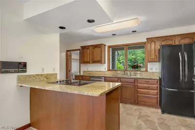 11785 Arbor Glen Drive, Chardon, OH 44024 - Photo 12