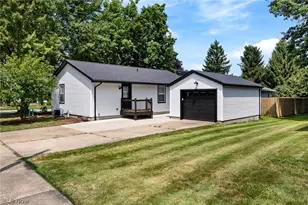202 E Paradise St, Orrville, OH 44667 - Photo 2