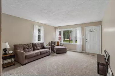 143 Conrad Street, Barberton, OH 44203 - Photo 2