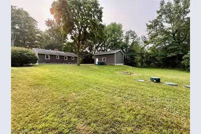 6550 Manchester Road, New Franklin, OH 44216 - Photo 32