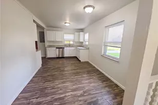 19 Wolf Ave, Englewood, OH 45322 - Photo 8