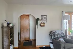 208 E Union Ave, West Lafayette, OH 43845 - Photo 4