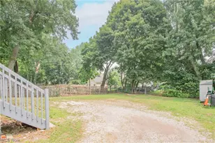 665 Thayer St, Akron, OH 44310 - Photo 36