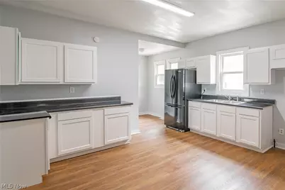 665 Thayer Street, Akron, OH 44310 - Photo 8