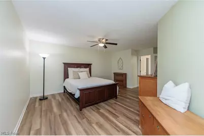 5211 Parkhurst Drive, Sheffield Village, OH 44054 - Photo 18