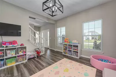 8133 Ashford Circle, North Ridgeville, OH 44039 - Photo 6