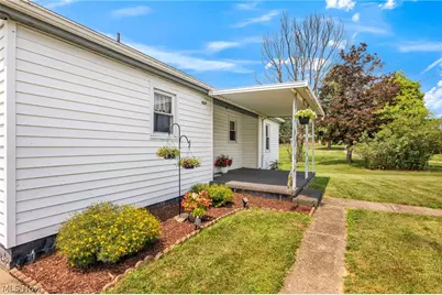 2557 Fernwood Road, Wintersville, OH 43953 - Photo 6