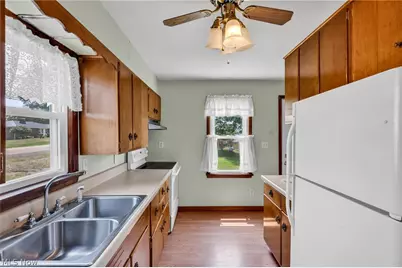 2557 Fernwood Road, Wintersville, OH 43953 - Photo 8
