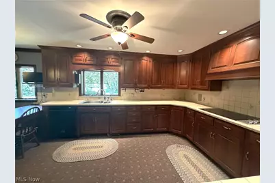 3883 Croydon Drive NW, Canton, OH 44718 - Photo 6