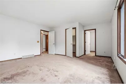 3602 Heatherwood Circle NW, North Canton, OH 44720 - Photo 16