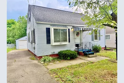 1611 27th Street NE, Canton, OH 44714 - Photo 2